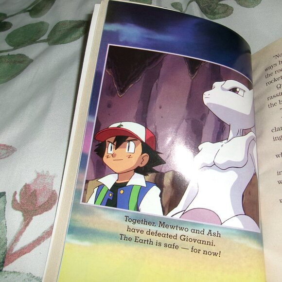 Vintage Pokemon Books Set of 2 - Picture 7 of 8